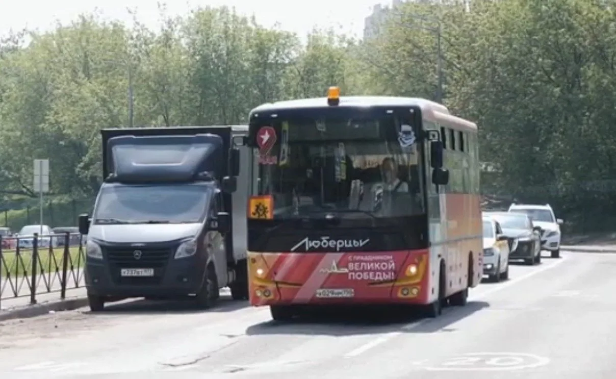 Школьники Люберец посетили памятные места на «Автобусе Победы»