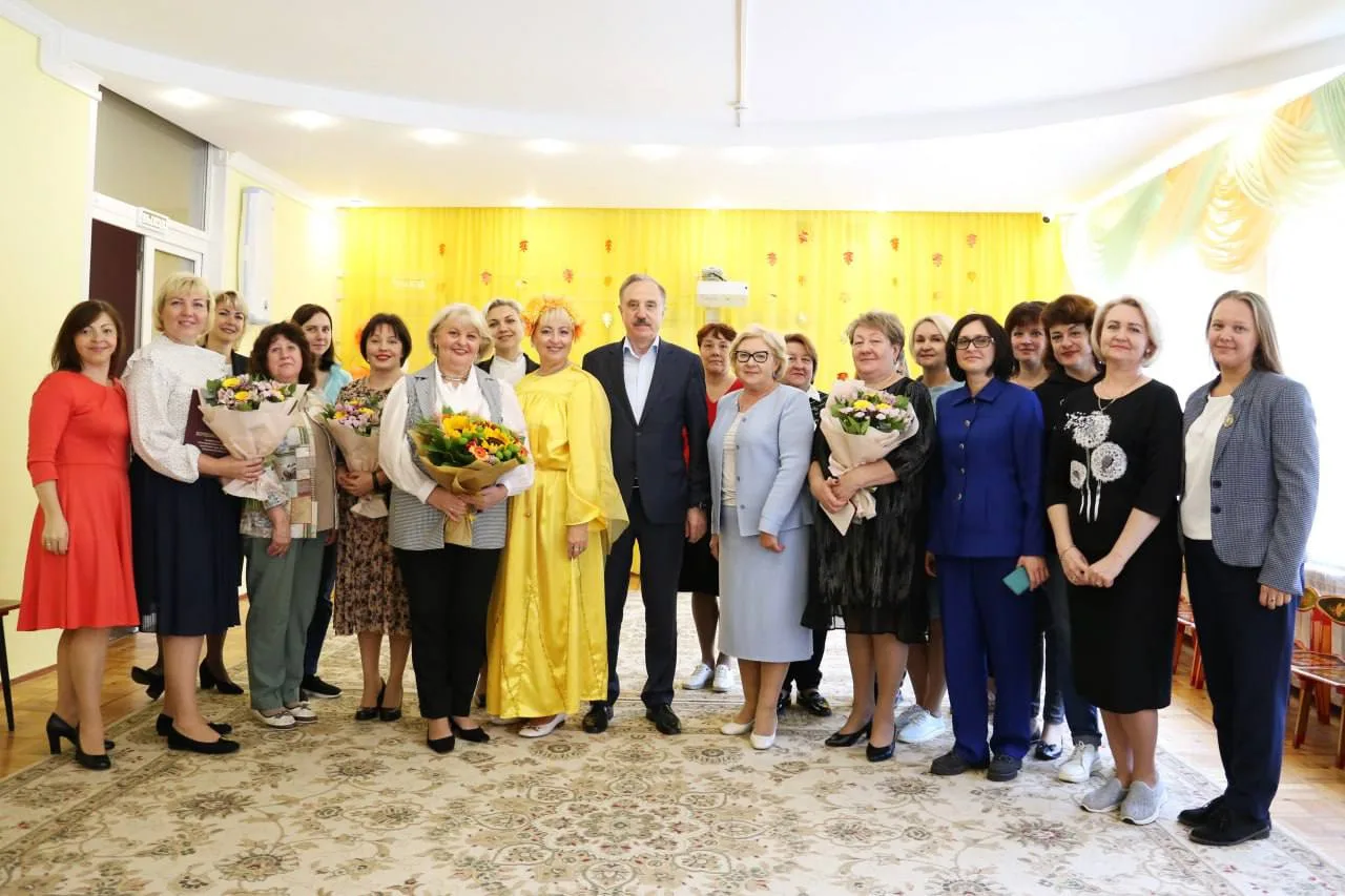 Владимир Ружицкий поздравил работников детского сада Люберец с профессиональным праздником