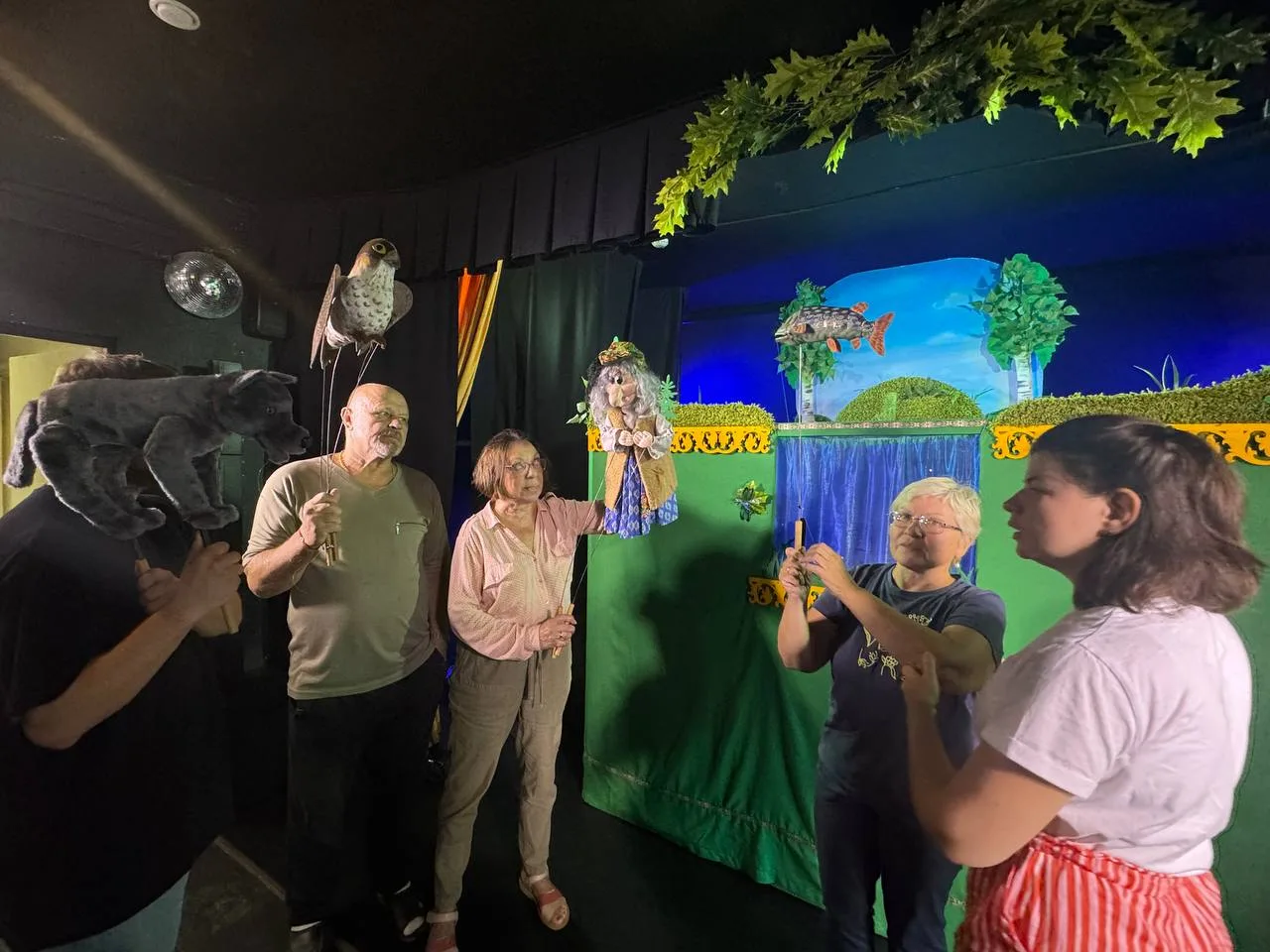 Актёры люберецкого театра «Радуга» провели мастер-класс для долголетов