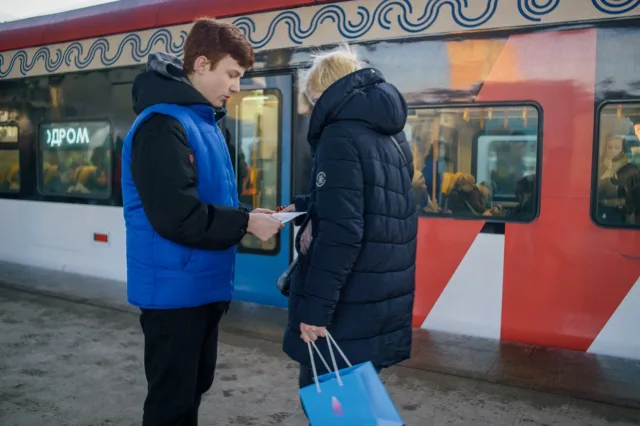 Активисты «МГЕР» рассказали жителям Люберец о правилах безопасности на железнодорожных станциях