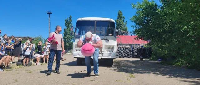 Русский Халк из Люберец установил в ДНР силовой рекорд России