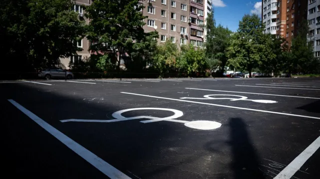 11 специализированных парковочных мест для ветеранов СВО обустроили в Люберцах с начала года