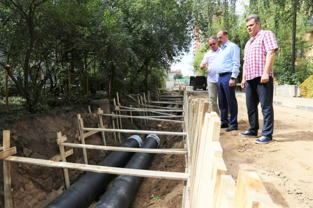 Владимир Ружицкий проверил капремонт теплосетей в поселке Люберец