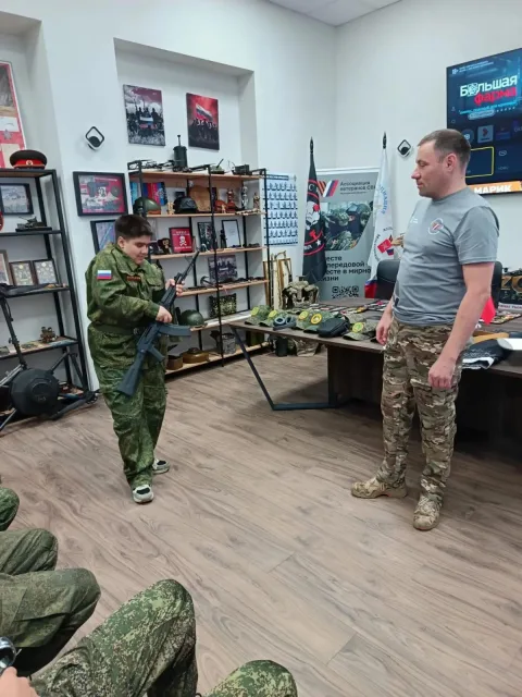 Ветераны СВО провели «Урок мужества» для школьников Люберец