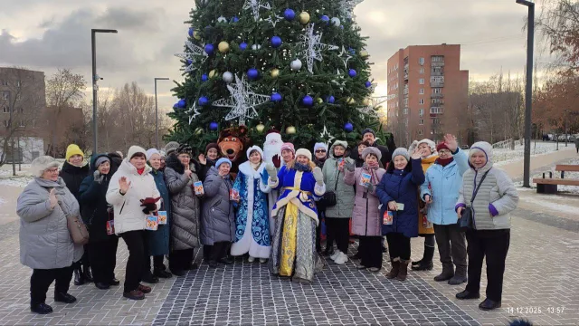 Долголеты из Дзержинского Люберец стали пассажирами «Новогоднего автобуса»
