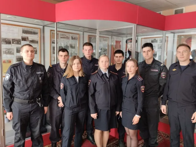 Молодые сотрудники полиции Люберец ознакомились с Музеем милиции