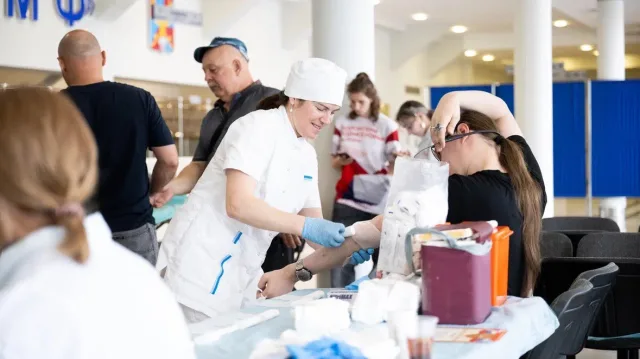Более 55 литров донорской крови сдали жители Люберец для госпиталя Вишневского