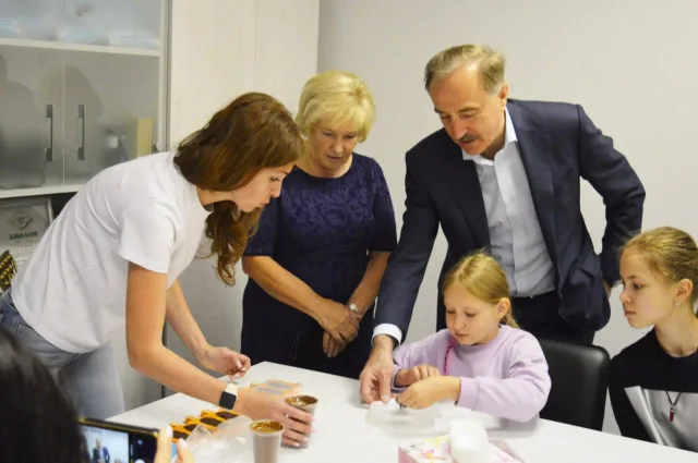 В Люберцах для детей мобилизованных организовали мастер-класс по приготовлению пирожных