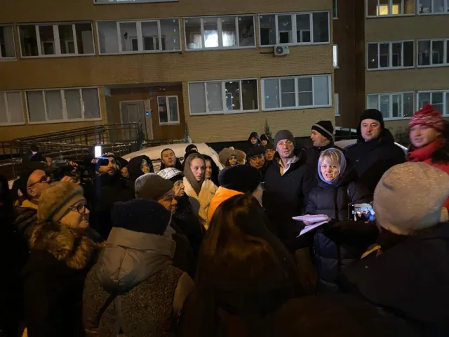 В поселке Люберец провели встречу с жителями по вопросу капремонта домов