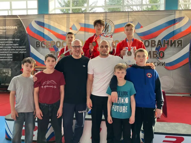 Три медали различного достоинства завоевали люберецкие спортсмены на всероссийских соревнованиях по самбо