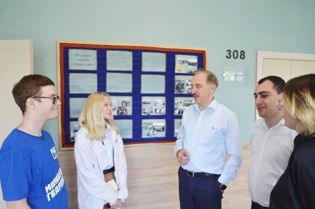 Владимир Ружицкий с юными жителями Люберец в музее гимназии обсудил роль патриотизма