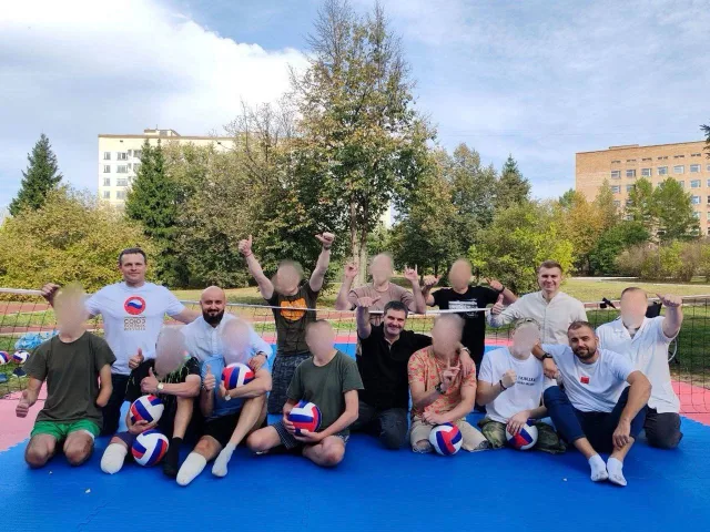 Руководитель футбольной школы «Спартак» в Люберцах передал спортинвентарь участникам СВО