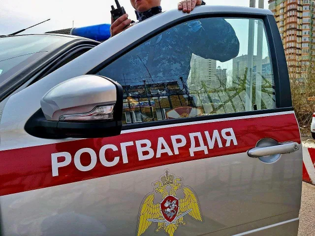 В Люберцах сотрудники Росгвардии задержали подозреваемого в  хулиганстве в магазине