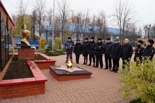 Полицейские Люберец почтили память коллег, погибших при исполнении