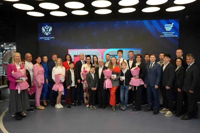 Золотые знаки отличия ГТО вручили жителям Люберец на праздновании 95-летия комплекса