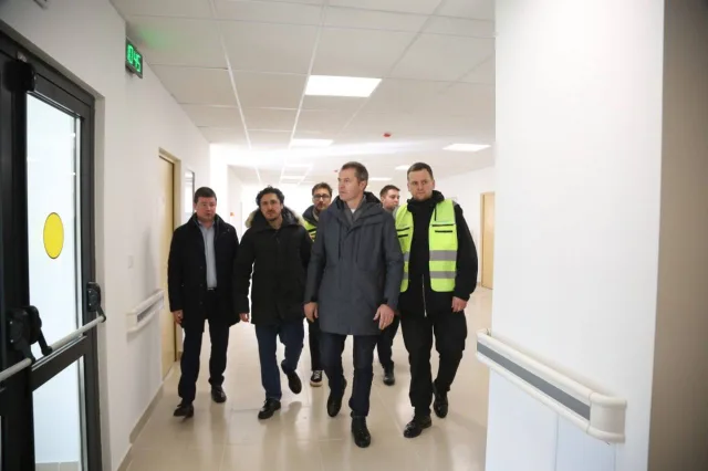 Владимир Волков проверил готовность новой поликлиники в микрорайоне Люберец