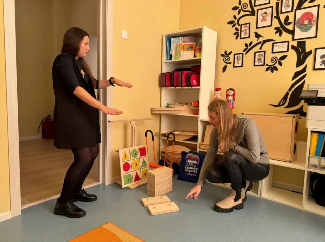 Представители «Единой России» поверили центр социально-трудовой адаптации и профориентации на доступность для маломобильных жителей