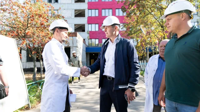 К устройству инженерных систем в здании детской больницы Люберец приступили строители