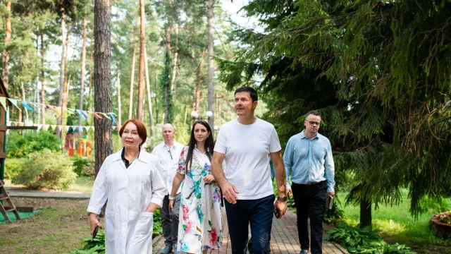 Владимир Волков проверил капремонт теплосетей в детском санатории поселка Люберец