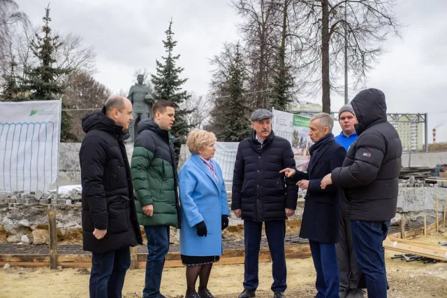 Председатель Совета депутатов Люберец  проверил ход работ на мемориальном комплексе «Вечный огонь»