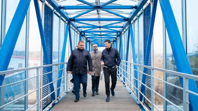 Владимир Волков проверил готовность надземного перехода через М5 «Урал» в поселке Люберец