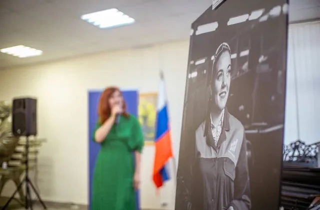 В Люберцах открылась выставка фотопортретов женщин необычных профессий