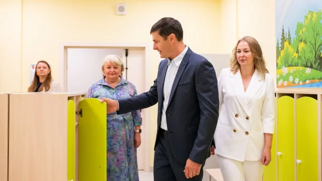 Владимир Волков проверил готовность детского сада на 170 мест в Люберцах