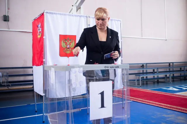 Заслуженный мастер спорта РФ Виктория Сафронова проголосовала на выборах в Совет депутатов Люберец