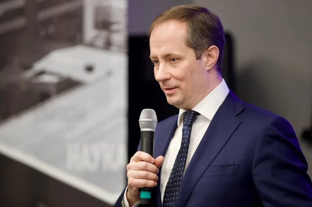 Роман Терюшков поздравил жителей округа с Днём России