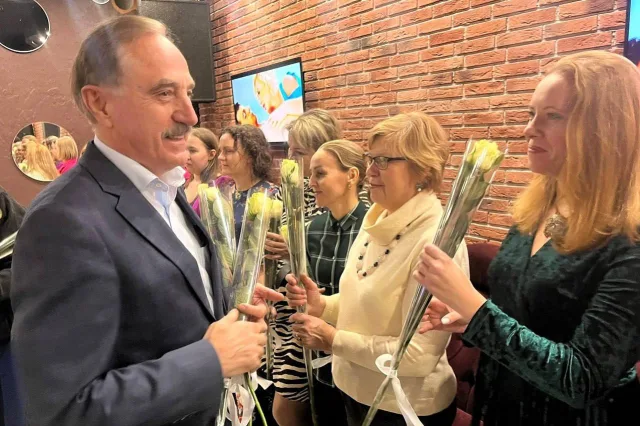 Владимир Ружицкий поздравил участниц сообщества «Люберецкая особенная мама» с наступающим праздником
