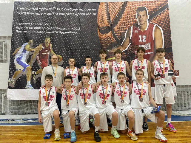 Спортсмены Люберец заняли второе место на Межрегиональном турнире по баскетболу