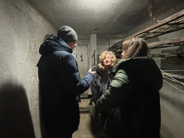 Партийцы проверили устранение подтопления подвала дома в Люберцах