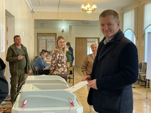 Дмитрий Дениско проголосовал на выборах президента в Люберцах