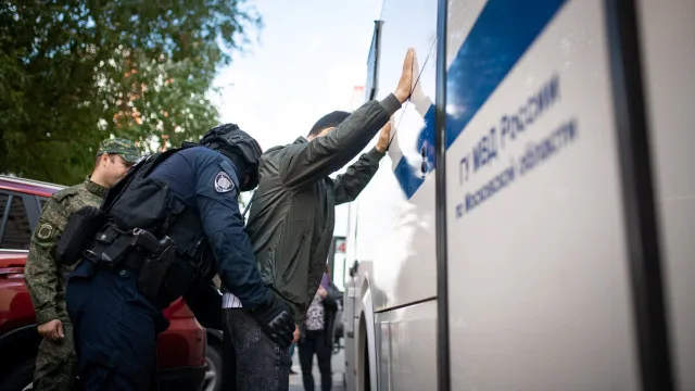 В Люберцах по итогам рейда в полицию для проверки доставили 32 иностранца