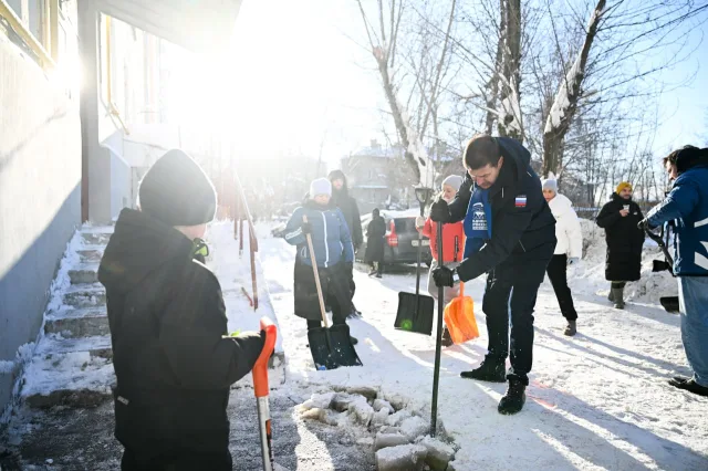 «Единая Россия» вывела снежный десант в Люберцах: более 20 точек очищены в ходе масштабного субботника