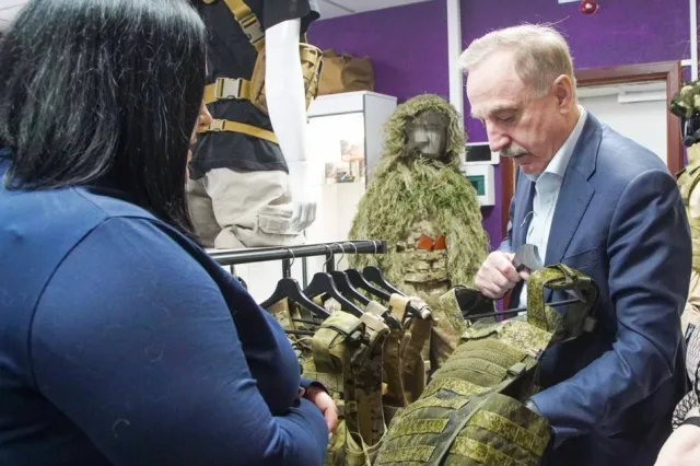 Владимир Ружицкий ознакомился с производством бронежилетов в Люберцах