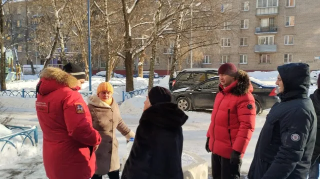 Депутат Люберец ответил на вопросы жителей по содержанию дворовых территорий