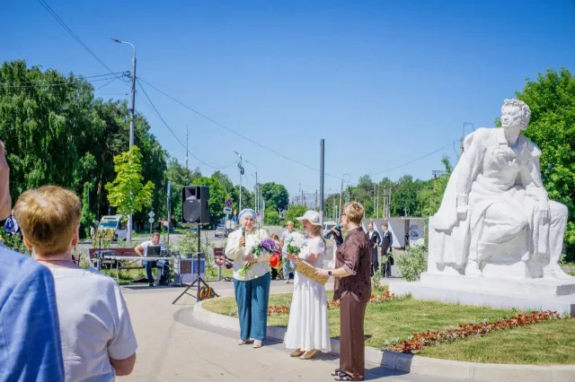 Стихи, песни и пушкинский бал: в Люберцах отметили день рождения великого русского писателя