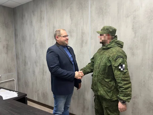 Депутат Люберец обсудил с участником СВО передачу гуманитарной помощи