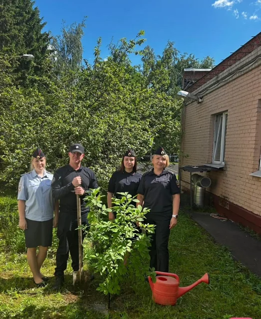 В Люберцах полицейские приняли участие в акции «Сад Памяти»