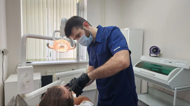 Новый стоматолог-хирург Люберец дал совет, как избежать удаления зубов