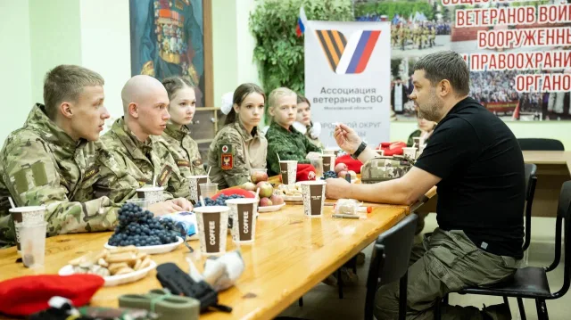 Кадеты Люберец осваивают военное дело в клубе «Штурм»