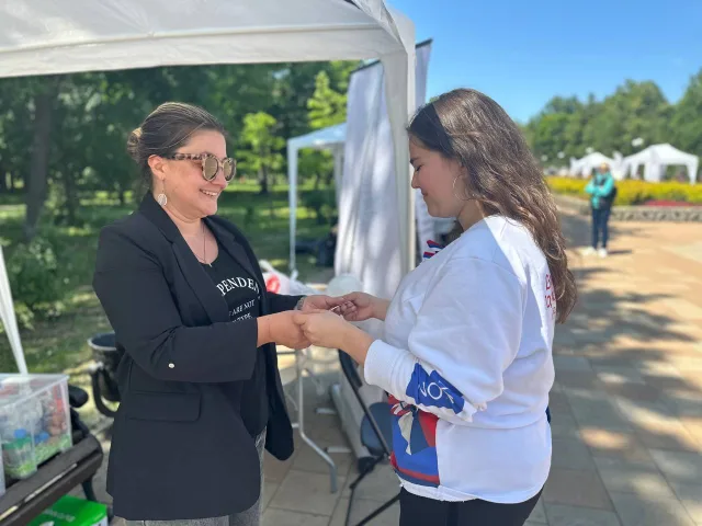 В парках Люберец прошла акция «Российский триколор»