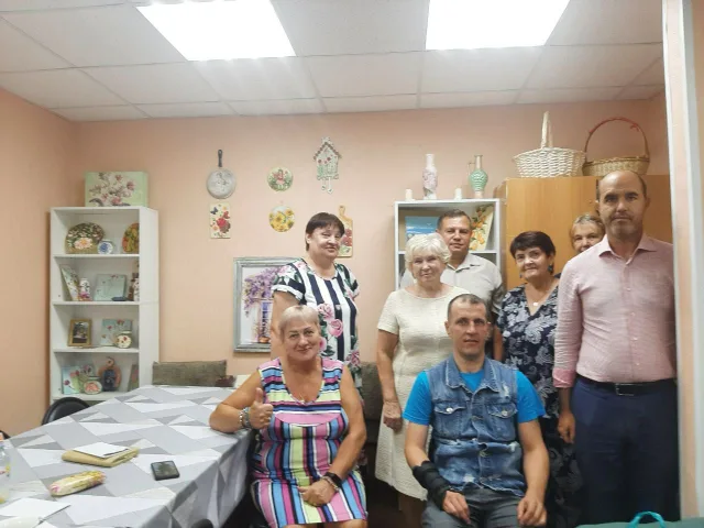 Партийцы обсудили с представителями общества инвалидов Люберец помощь бойцам СВО