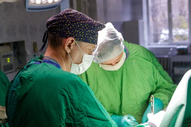 Травматологи Люберец призывают пожилых людей не выходить на улицу в гололед