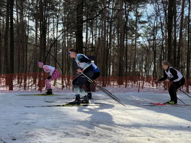 В лесопарке «Чемпион» городского округа Люберцы закрыли лыжный сезон