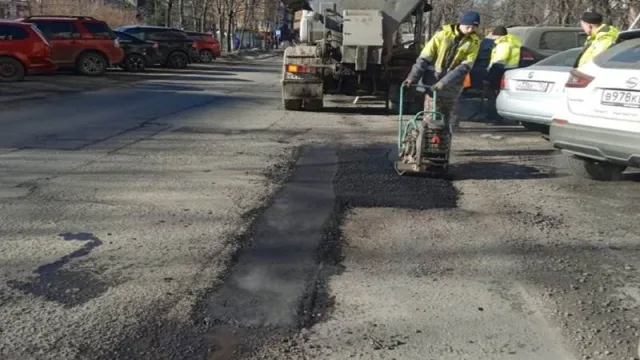 В Люберцах с начала года на дорогах заделали более 3,4 тысячи ям