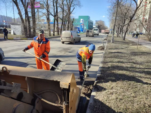 Дорожные службы Люберец перешли на весенне-летнее содержание дорог