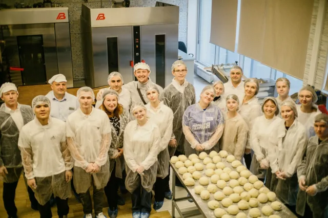 В рамках профориентации для школьников Люберец организовали экскурсию на хлебозавод