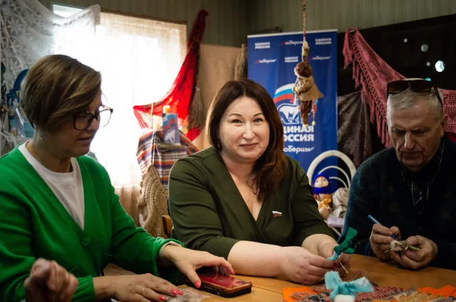 Сторонники «Единой России» организовали праздничное мероприятие для серебряных волонтеров в Люберцах